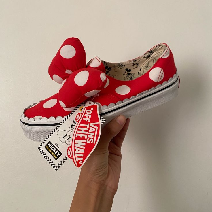 Vans X Disney Authentic Gore Minnie’s Bow True White. Brand New With Tags Still Attached. Mens 5 Womens 6.5 Red Disney Travel Bag, Red Minnie Mouse Converse, Disney Minnie Mouse Red Backpack, Disney Red Minnie Mouse Backpack, Mickey Mouse Shoes, Disney Sneakers, Minnie Mouse Shoes, Slip On Tennis Shoes, Rose Gold Sneakers