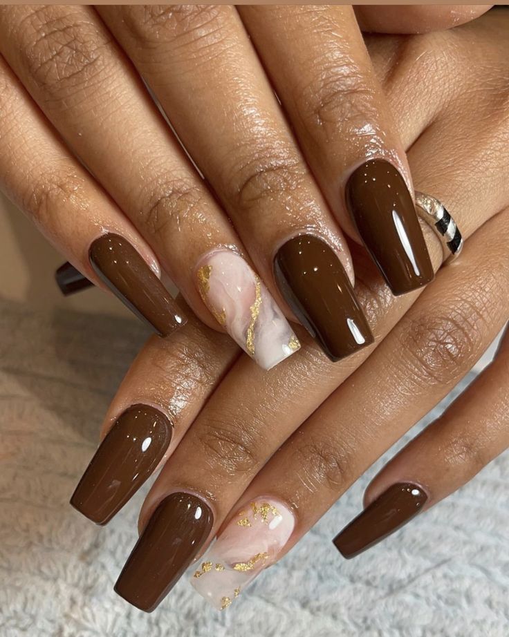 Brown Nails With Marble, Brown Nails Dip, Brown And Glitter Nails, French Tip Nails With Design For Fall, Brown And Tan Nails, Brown Nails For Fall, Chicago Nails, Fall Wedding Nail Designs, Brown Fall Nails