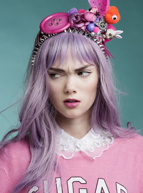 This image in general, the girl and the headband are all cheeky to the extreme… Make Carnaval, Cosmo Girl, Mode Rose, Hair Color Crazy, Lavender Hair, Pastel Hair, Crazy Colour, Makati, Steam Punk