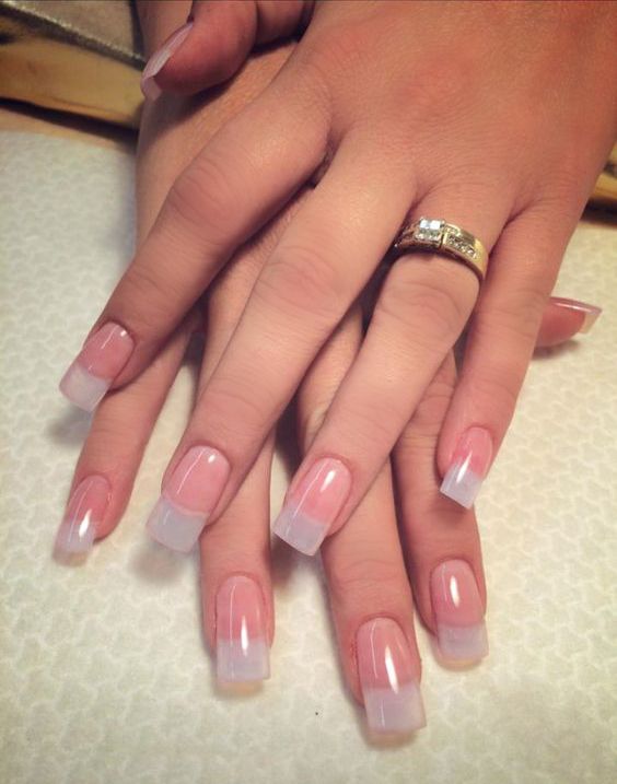 beautiful natural looking ombre French nails Natural Solar Nails, Sheer Gel Nails With Design, Solar Gel Nails, American Nails Natural, Nails Natural Look, French Nails Glitter, Natural Looking Acrylic Nails, Ombre French Nails, American Manicure