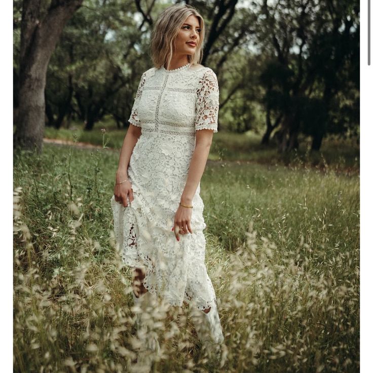 Ivory In Color Floral Lace Print Midi Length Zipper In Back Lined Short Sleeved Runs Large, Please Size Down One Size Models Height Is 5'6, Wearing Size Small. Her Bust Is 33.5, Waist 26.5, And Hips 37.5 Lace Print, Floral Lace, Midi Length, Lace Dress, Colorful Dresses, Midi Dress, Models, Womens Dresses, Zipper