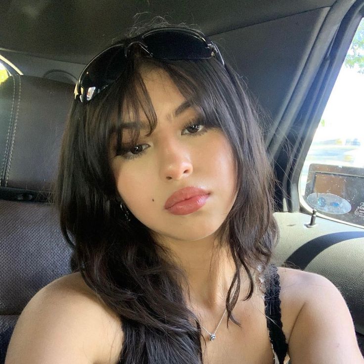 Wispy Bangs Round Face, Bangs For Round Face, Bangs With Medium Hair, Hairstyles For Layered Hair, Hair Stylies, Wispy Bangs, Paris Love, Haircuts Straight Hair, Long Hair With Bangs