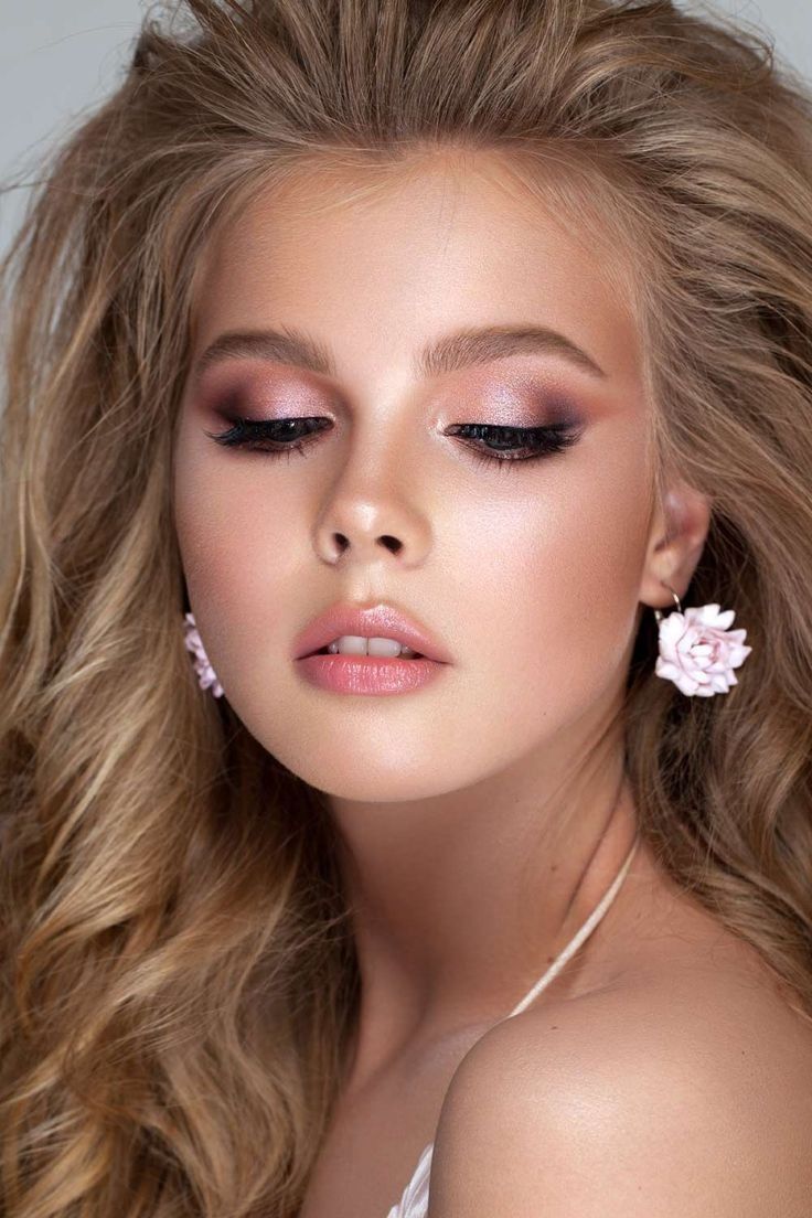 Winter Formal Makeup, Rose Gold Makeup Looks, Prom Makeup Ideas, Prom Makeup For Brown Eyes, Rose Gold Eye Makeup, Gold Makeup Looks, Natural Prom Makeup, Blonde Hair Brown Eyes, Gold Eye Makeup