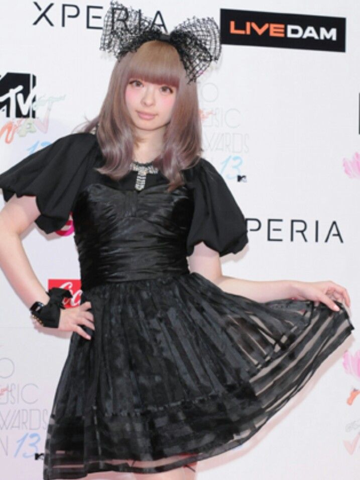 Kyary Pamyu Pamyu Kyary Pamyu Pamyu, Beautiful People, Tulle Skirt, Harajuku, Little Black Dress, Hair Styles, Beauty, Black