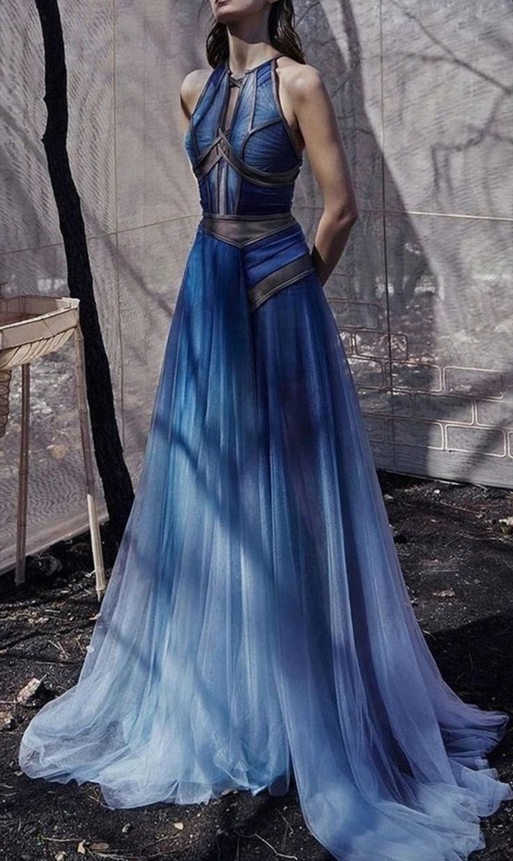 Gaun Abad Pertengahan, Fantasy Dresses, Fantasy Gowns, Fairytale Dress, Fantasy Dress, Fantasy Fashion, Fancy Dresses, Blue Dress, Gorgeous Dresses