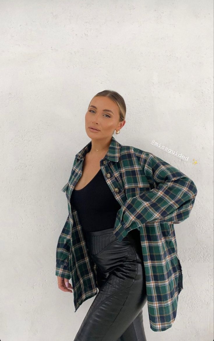 Checked Shirt Outfit Women, Checkered Shirt Outfit Women, Oversized Flannel Outfit, Check Shirt Outfit Women, Green Flannel Outfit, Checkered Shirt Outfit, Oversized Flannel Outfits, Checked Shirt Outfit, Flannel Shirt Outfit