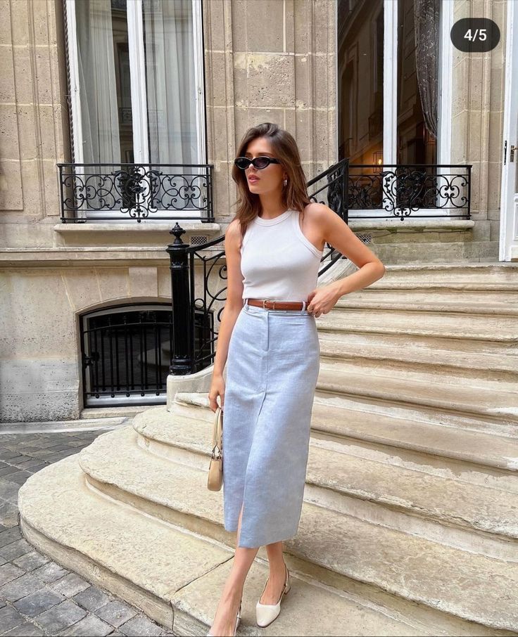 Summer Sydney Outfits, Heloise Guillet, Paris Summer Outfits, Fashion Travel Outfit, Milky Nails, Europe Outfits, Hacks Clothes, Paris Outfits, Fashion Hacks