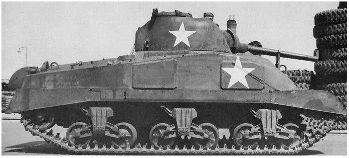 an old tank with white stars on it