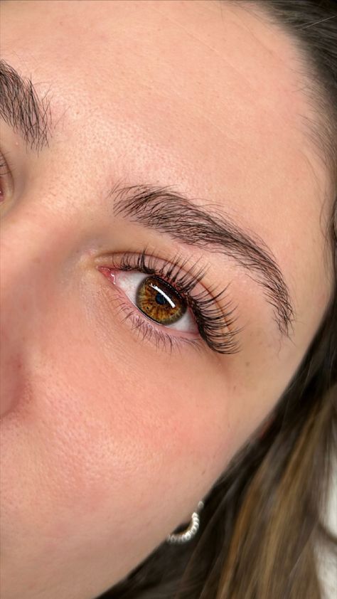 Simple Eye Lashes, Natural Eye Lashes Extension, Whisky Classic Lashes, Extension Lashes Natural, Natural Lash Extensions For Almond Eyes, Classic Extension Lashes, Classic Natural Lashes, Lashes Natural Extensions, Wispy Lashes Natural