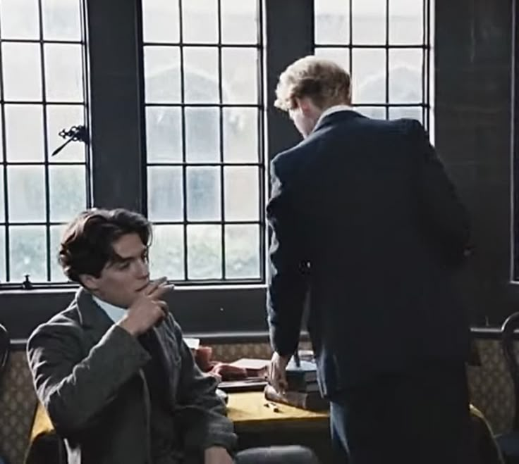 History Guy Aesthetic, Academia Guys Aesthetic, Clive Maurice, Dark Academia Mlm Aesthetic, Alt Mlm Couple Aesthetic, Mlm Aesthetic Gif, James Wilby, Merchant Ivory, Dark Academia Men