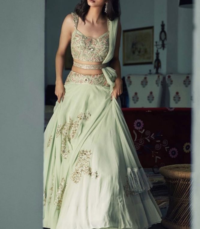 Indian Fits, Nikkah Dress, Lehnga Dress, Designer Bridal Lehenga, Green Lehenga, Traditional Indian Outfits, Indian Bridal Dress, Indian Gowns Dresses, Indian Lehenga