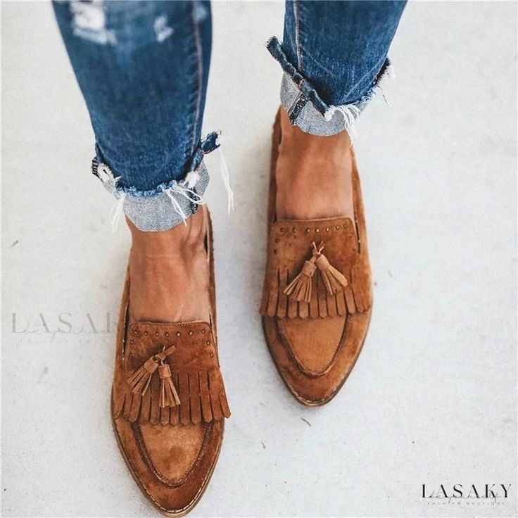 Lasaky - Low-Heel Flat Casual Sandals Pink Jacket Outfit, Spring Shoes Women, Low Heel Flats, Studded Loafers, Spring Flats, Loafer Shoes Women, Tassels Fashion, Suede Tassel, Tassel Loafers