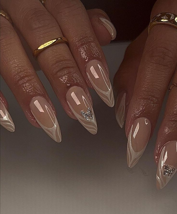 Almond Nail Designs Classy, Mail With Gems, Baddie Nails Instagram Almond, Almond Nails Designs Elegant, Long Almond Nail Inspiration, Classy Vacation Nails Almond, Almond Acrylic Nails Classy, Angelic Nails Acrylic, Almond Acrylic Nails Designs Classy