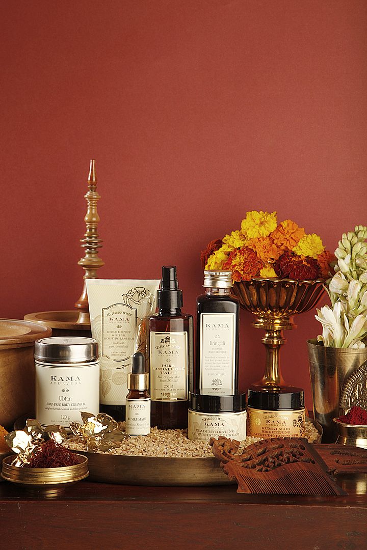 Kama Ayurveda Kama Ayurveda Products, Kama Ayurveda Photography, Ayurvedic Product Photography, Diwali Product Shoot, Diwali Product Photography, Ayurveda Photography, Hampers Photography, Ayurveda Aesthetic, Drawing Room Paint