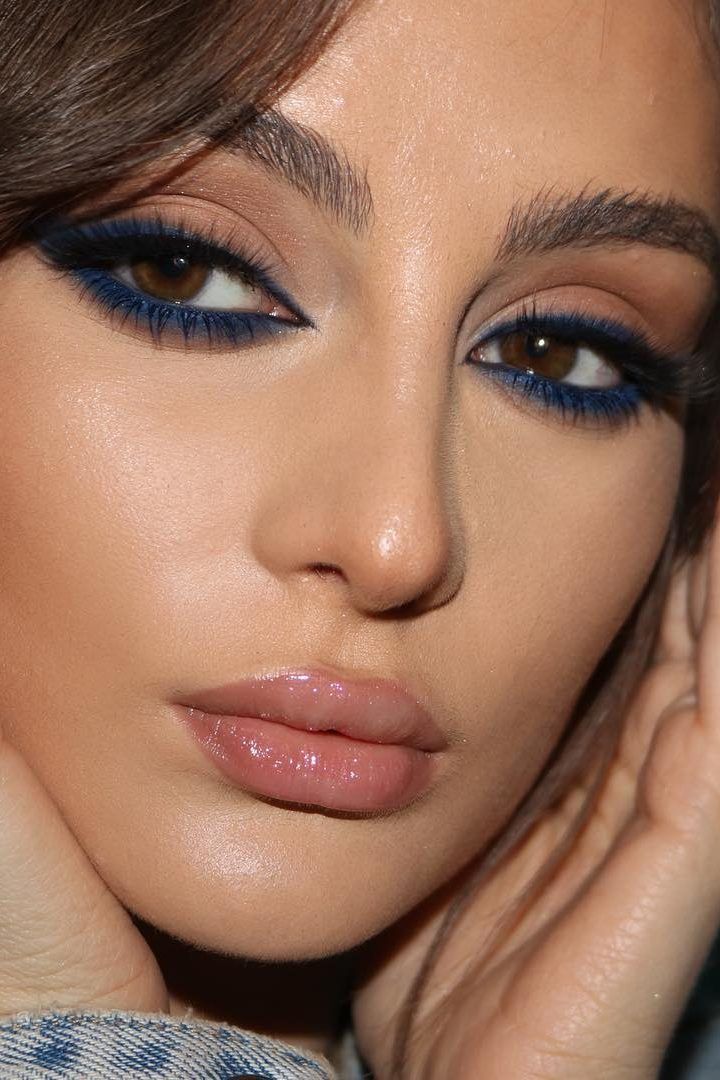 Blue Eyeshadow Looks, Maquillage On Fleek, Mekap Mata, Blue Makeup Looks, Eye Makeup Pictures, Smink Inspiration, Makijaż Smokey Eye, Eye Makeup Designs, Colorful Eye Makeup