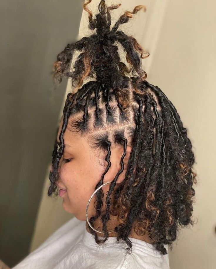 Starter Locs Styles, Loc Styles Short, Long Shag Cut, Unique Loc Styles, Loc Styles For Women, Curly Locs, Short Dreadlocks Styles, Natural Locs, Braid Videos