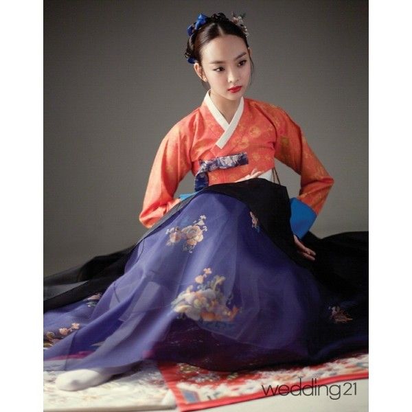 Traditional Korean Clothing, Traditional Asian Clothing, Hanbok Traditional, Korean Traditional Clothing, Joseon Dynasty, Korean Traditional Dress, Modern Hanbok, Korean Hanbok, Pale Peach