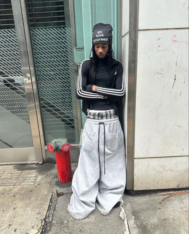 Avante Garde Outfit, Underground Clothing, Joggers Outfit, Street Fashion Men Streetwear, Streetwear Men, Streetwear Men Outfits, Mode Inspo, Fashion Images, Fit Ideas