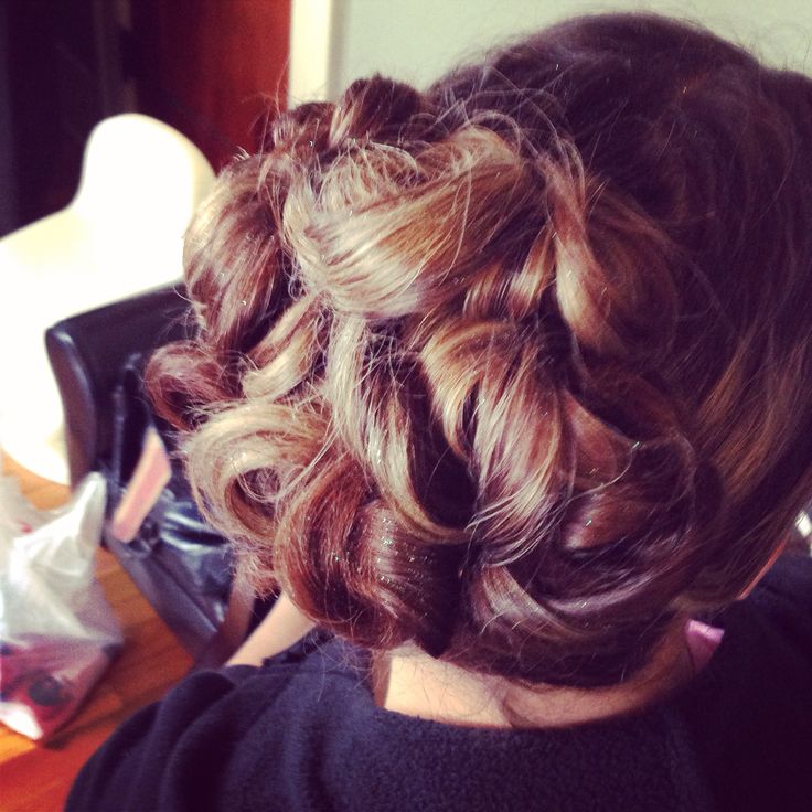 Big curl updo Curl Updo, Curled Updo, Big Curls, Hair Wrap, Hair Styles, Hair, Beauty