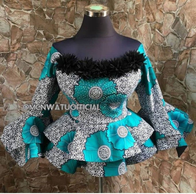 Latest Blouse Styles, Boubou Styles For Women, Nigerian Dress, Stylish Naija, African Blouses, African Lace Styles, Traditional African Clothing, African Fabric Dress, Ankara Tops