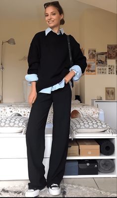 Look 80s, Smart Casual Work, Smart Casual Work Outfit, Casual Work Outfits Women, Look Adidas, Skandinavian Fashion, Stylish Work Attire, Office Outfits Women, Business Casual Outfits For Work