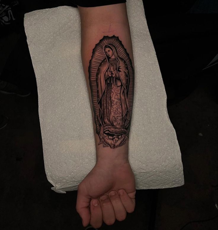 Guadalupe Tattoo, Meaningful Wrist Tattoos, Virgin Mary Tattoo, Mary Tattoo, Cross Tattoos For Women, Hand Tattoos For Girls, Saved Tattoo, Pretty Hand Tattoos, Pretty Tattoos For Women