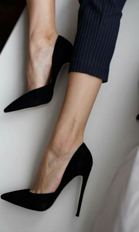 Elegant Shoes Heels, Fashion Shoes Heels, Cute Shoes Heels, Shoes Heels Classy, Classy Shoes, Heels Classy, Fancy Shoes, Girly Shoes, Stiletto Shoes