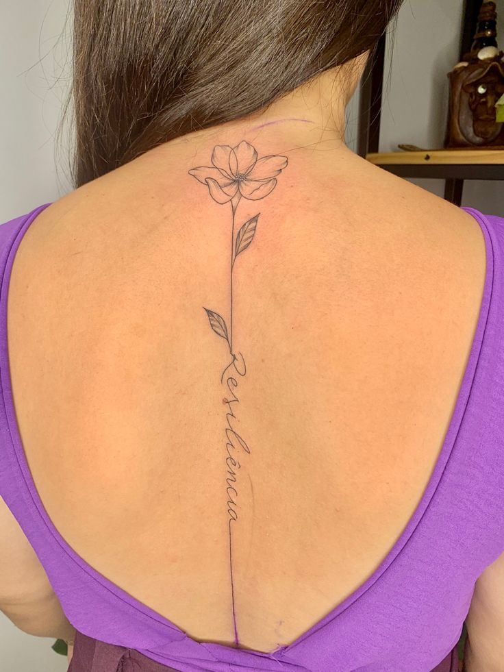 Resiliência tattoo costas ✨ Spine Tattoos For Women, Spine Tattoo, Spine Tattoos, Best Tattoo Designs, Online Group, Best Tattoo, Pretty Tattoos, Body Art Tattoos, Tattoos For Women