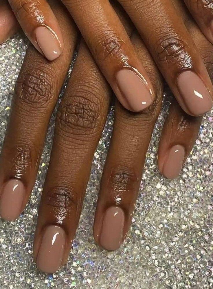 Cute No Chip Nail Designs, Black Manicure And Pedicure, Black Women Manicure, Natural Neutral Nails, Summer Nail Colors Black Women, Skin Colour Nails, Neutral Nails For Dark Skin, Elegant Nails Black Woman, Short Gel Nails Black Women