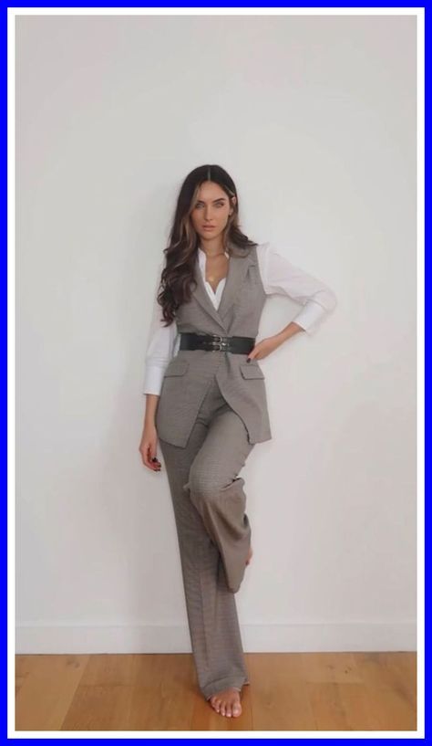 Young Classy Outfits, Formal Work Event Outfit, Chic Office Outfit Young Professional, Corporate Attire Women Young Professional Office Style, Formal Outfits For Women Events, Chic Corporate Outfits, Corporate Work Outfits Women, Networking Event Outfit, Corporate Baddie Outfits