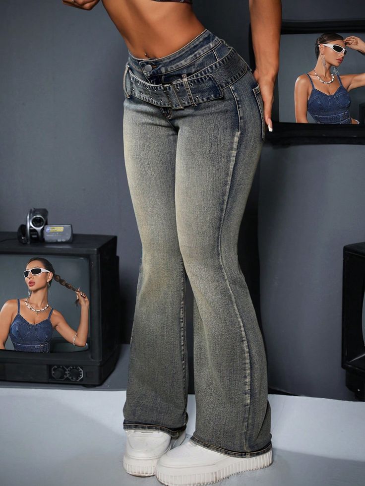 Women Casual Flared Jeans With Metal Buckle Decoration Blue Casual   Denim Plain,All Over Print Flare Leg High Stretch  Women Clothing, size features are:Bust: ,Length: ,Sleeve Length: Flare Jeans Cute, Trending Jeans For Women, Street Style Outfits Casual, Shein Icon, Fashion Top Outfits, Looks Chic, Sporty Outfits, Cute Everyday Outfits, Women Denim Jeans