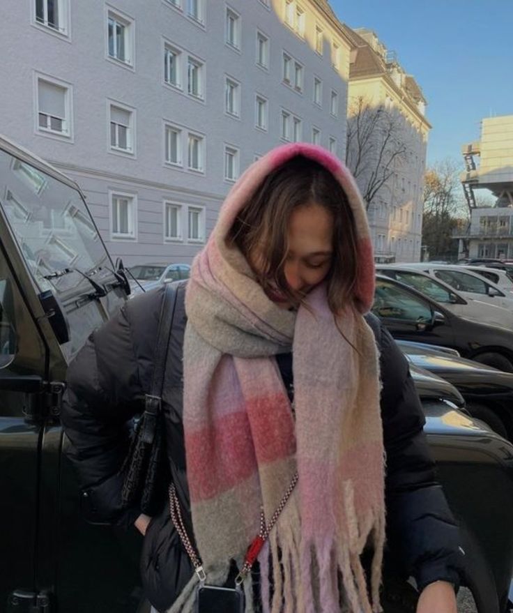 acne studios style winter scarf pink aesthetic scarf checked one in amazon. i linked to the product :) Pink Scarf Outfit, Winter Streetstyle, Scarf Outfit Winter, Scarf Aesthetic, Inspiration Books, Books Decor, Big Scarf, Girl Lifestyle, Cute Scarfs