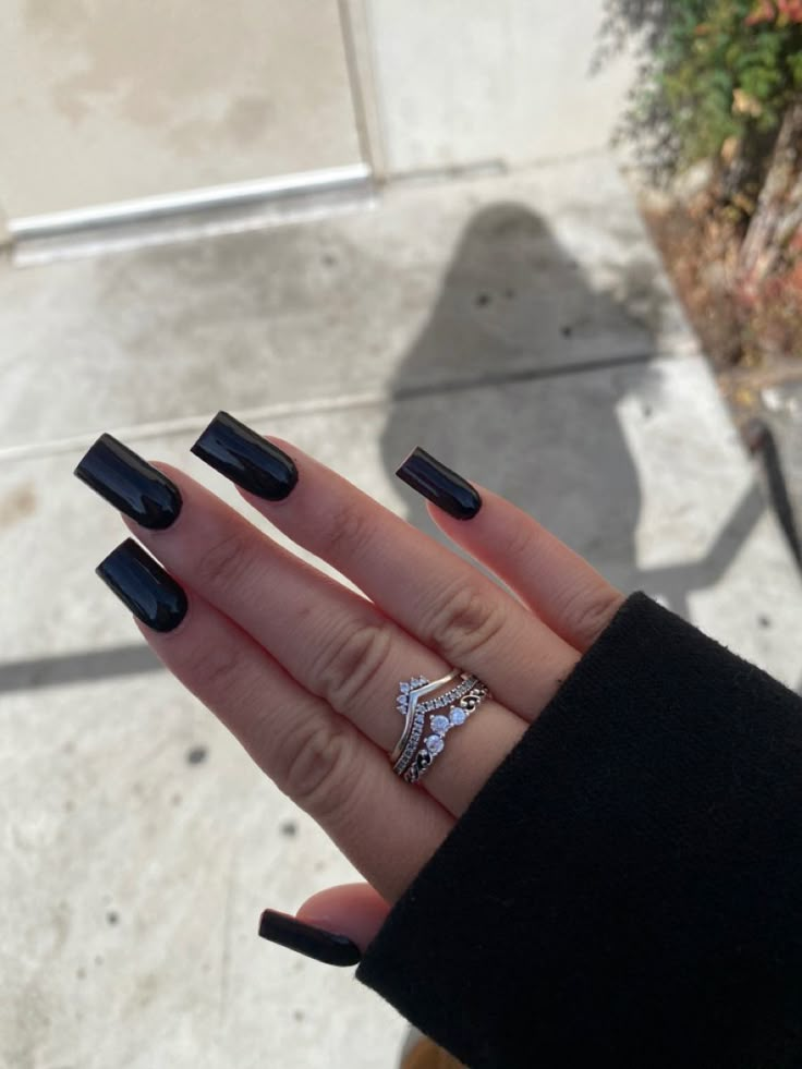 Black Acrylic Nails Coffin Y2k, Medium Black Square Nails Designs, Black Prom Nails Medium Length, All Black Nails Acrylic Short, Black And Silver Nails Acrylic Square, Black Acrylic Nails Tapered Square, Basic Nails Acrylic Black, Black Rectangle Nails, All Black Acrylic Nails Square