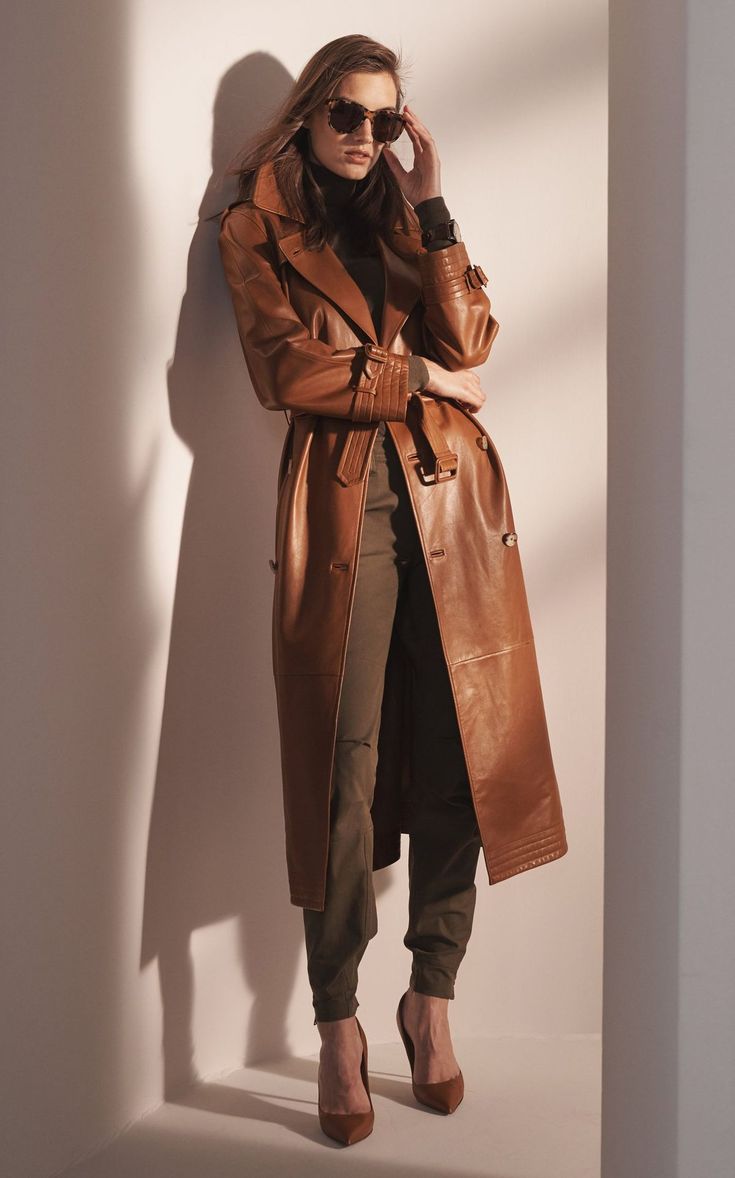 d9731321ef4e063ebbee79298fa36f56desc35328410ri Ralph Lauren Coats Women, Brown Leather Coat Outfit, Trent Coat, Brown Trench Coat, Fall Fashion Coats, Brown Leather Coat, Ralph Lauren Style, Leather Trench Coat, Cashmere Turtleneck