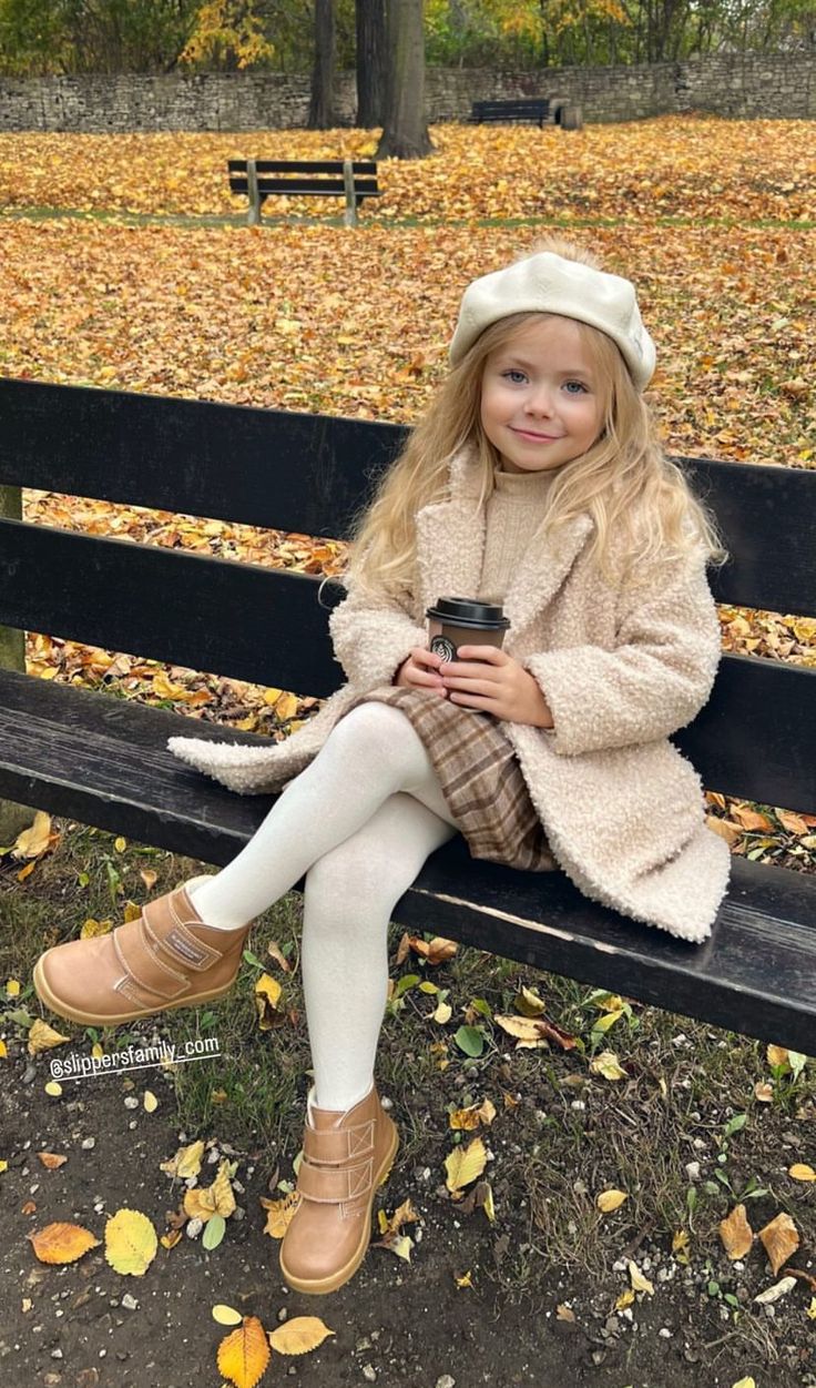 Kids Outfit Ideas Daughters, Kids Paris Outfit Ideas, Winter Outfits Kids Girl, Classy Kids Outfits, Toddler Girls Winter Outfits, Elegant Kids Outfit, Kids Winter Outfits Girl, Old Money Toddler Outfits, Winter Toddler Outfits Girl