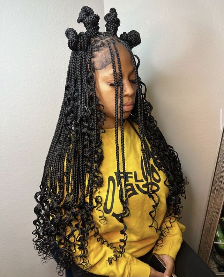 knotless braids with curly ends Braided Hairstyles 2023, Braids Hairstyles For Black Women, Braids With Curly Ends, Braids Black, Black Ponytail Hairstyles, Braided Styles, Box Braids Hairstyles For Black Women, Braids Hairstyles Pictures, Braided Cornrow Hairstyles