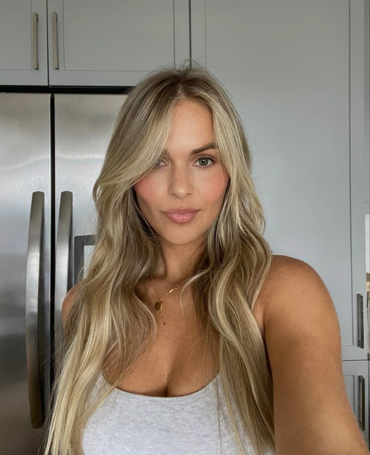 Blonde Mom, Blonde Hair Goals, Pretty Blonde Hair, Blonde Hair Transformations, Dyed Blonde Hair, Brown Hair Balayage, Hair Appointment, Blonde Hair Looks, Mom Hairstyles