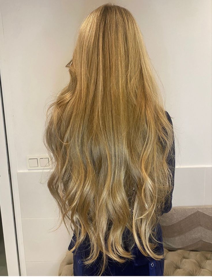 Long Hair Inspiration Straight, Long Dark Blonde Hair With Layers, Healthy Long Blonde Hair, Long Healthy Blonde Hair, Long Blonde Hair Wavy, Extra Long Blonde Hair, Long Blonde Hair Aesthetic, Long Honey Blonde Hair, Long Thick Blonde Hair