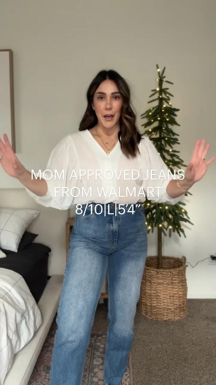 Mid Size Jeans Outfit, Mid Size Jeans, Midsize Body Outfits, Walmart Jeans, Mid Size Outfits, Midsize Outfits, Midsize Style, Body Outfit, Body Energy