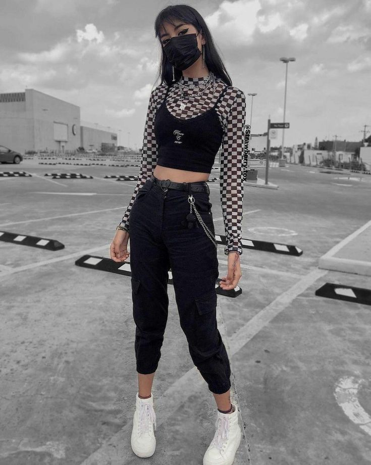 Goth Outfit Ideas, Egirl Fashion, Creative Outfits, E Girl Outfits, Girl Punk, Emo Girl, Grunge Outfit, Pastel Goth Fashion, Boho Fashion Summer