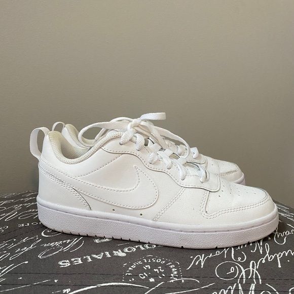 Nike Court Borough Low Kids Nike Canvas Shoes, Ella Shoes, Nike Court Borough Low 2, Adidas White Shoes, Nike Court Borough Low, Nike Court Borough, Tenis Nike, Adidas White, White Adidas