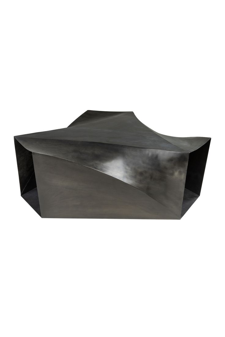 Black Faceted Coffee Table | Versmissen Elysium | Dutchfurniture.com Table For 12, Artificial Marble, Industrial Coffee, Pine Table, Contemporary Coffee Table, Table Stool, Interior Trend, Mirror Designs, Interior Inspo