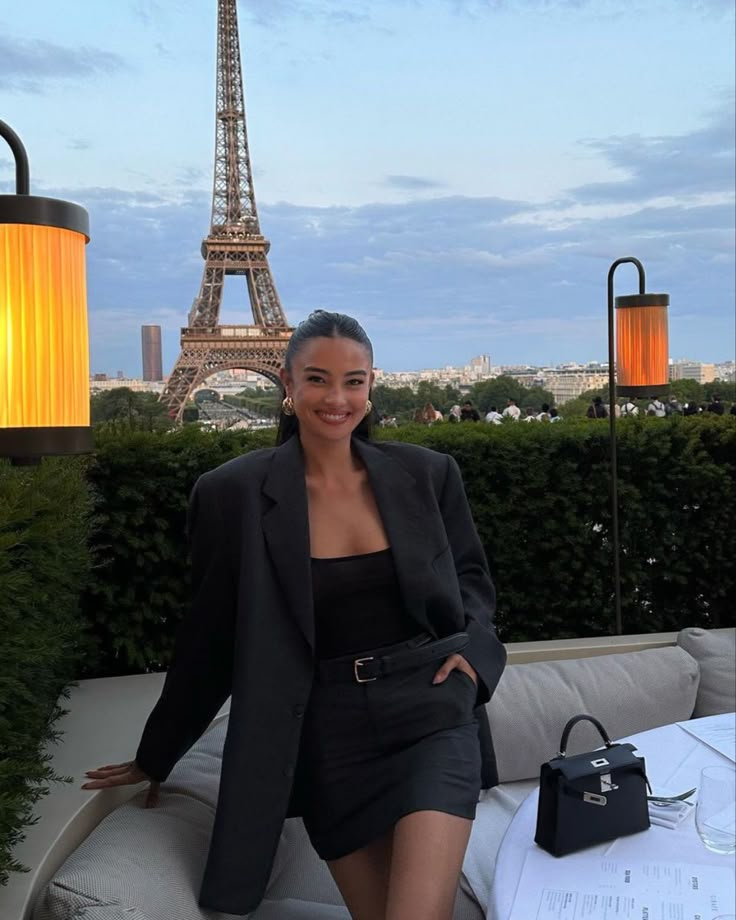 Outfits Paris, Kelsey Merritt, Dinner Party Outfits, Winter Date Night Outfits, Fest Outfits, Corporate Outfits, Neue Outfits, Paris Outfits, Dinner Outfits