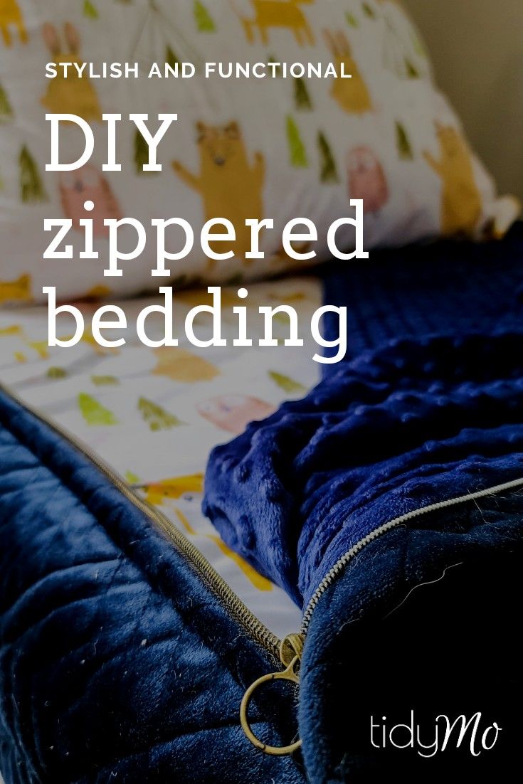 a blue bed with the words diy zipperped bedding on it's side