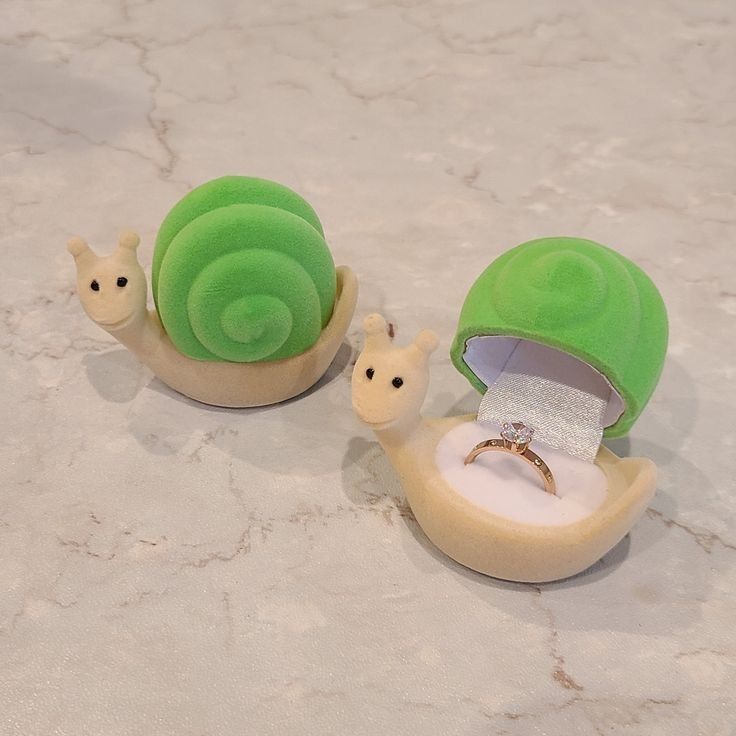 Snail Ring, Rings Box, Cute Snail, Gift Box Jewelry, Ring Boxes, Earring Box, Box Ring, Proposal Box, Dessin Adorable