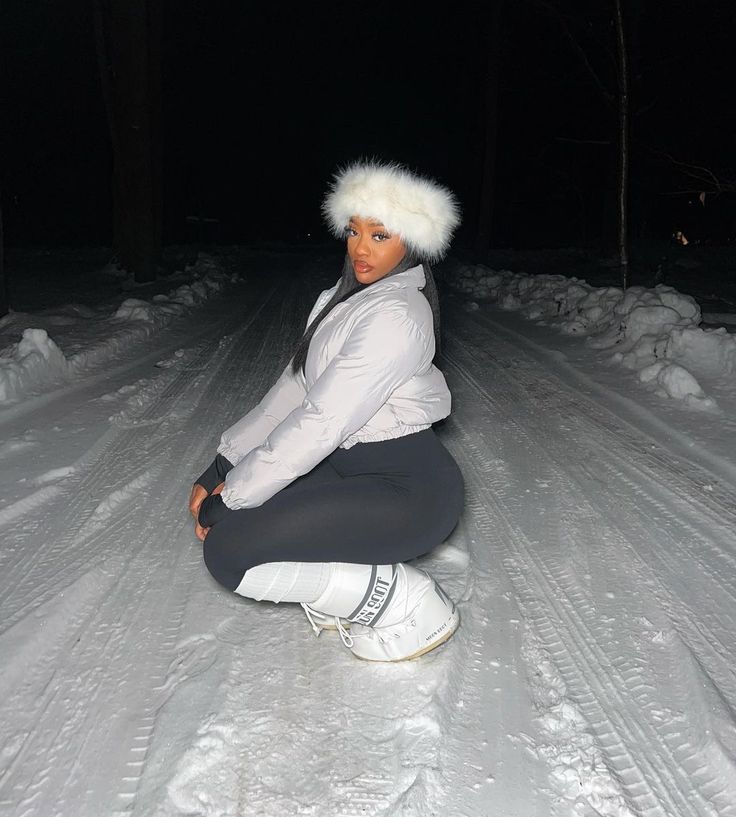 Snow Pictures Black Women, Snow Tubing Outfit For Black Women, Black And White Ski Outfit, Snow Trip Outfits For Women, Winter Poses For Instagram, Tubing Outfits, Snow Trip Outfit, Ski Core, Jump Suites