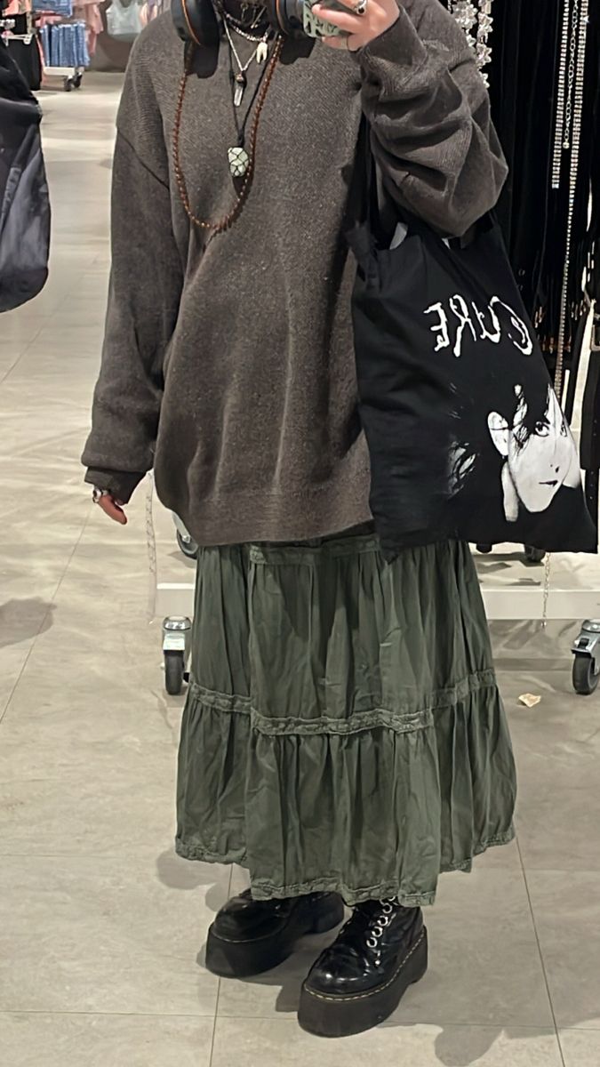 German Alternative Fashion, Long Skirt Outfit Grunge, Which Core Outfits, Dark Baggy Clothes, Alt Modest Outfits, Oversized Grunge Outfits, Modest Grunge, Fairy Core Grunge Outfits, Grunge Maxi Skirt Outfits