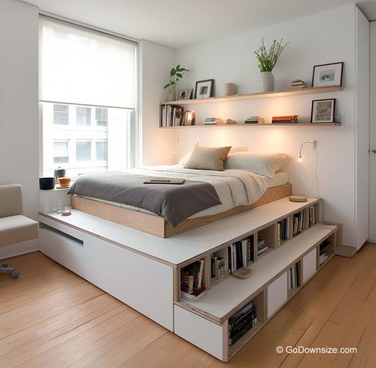 Discover innovative solutions for maximizing space in your bedroom! Crafting a functional yet stylish sleeping area often poses challenges with limited space. Low Loft Bed Ideas For Small Rooms, Beautiful Bed Designs, Bedroom Cupboards, Wooden Bed Design, Future Room, Bed Design Modern, Furniture Small Spaces, Diy Furniture For Small Spaces, Platform Bed With Storage