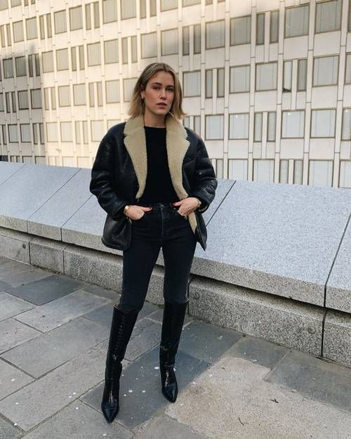 8 Skinny-Jeans–and-Boots Outfit Ideas That Are So Chic | Who What Wear Jeans Boots Outfit, Denim On Denim Looks, Belted Wrap Coat, Stylish Winter Outfits, Black Jeans Outfit, Cream Knit Sweater, Black Pleated Skirt, Outfit Jeans, Outfit Trends