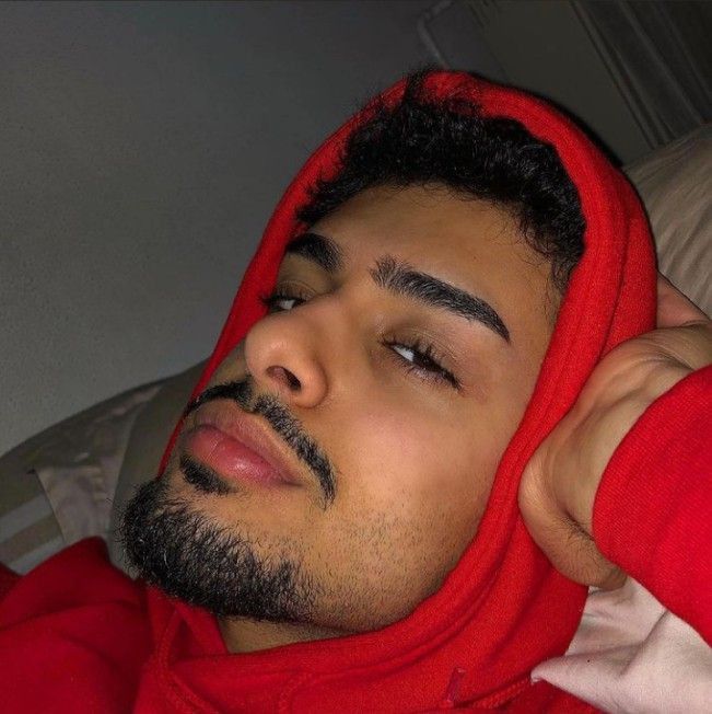 South Asian Men, Twist Hair Men, Mustache And Goatee, Asian Man Haircut, Hispanic Men, Handsome Arab Men, Army Girlfriend Pictures, Arab Men, Attractive Guys